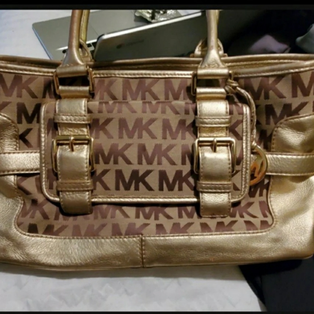 Michael kors purse